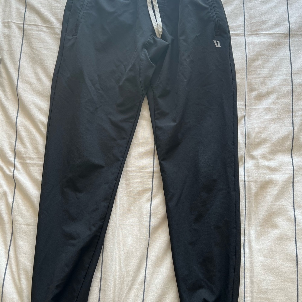 Vuori Black Transit Joggers with Elastic waistband